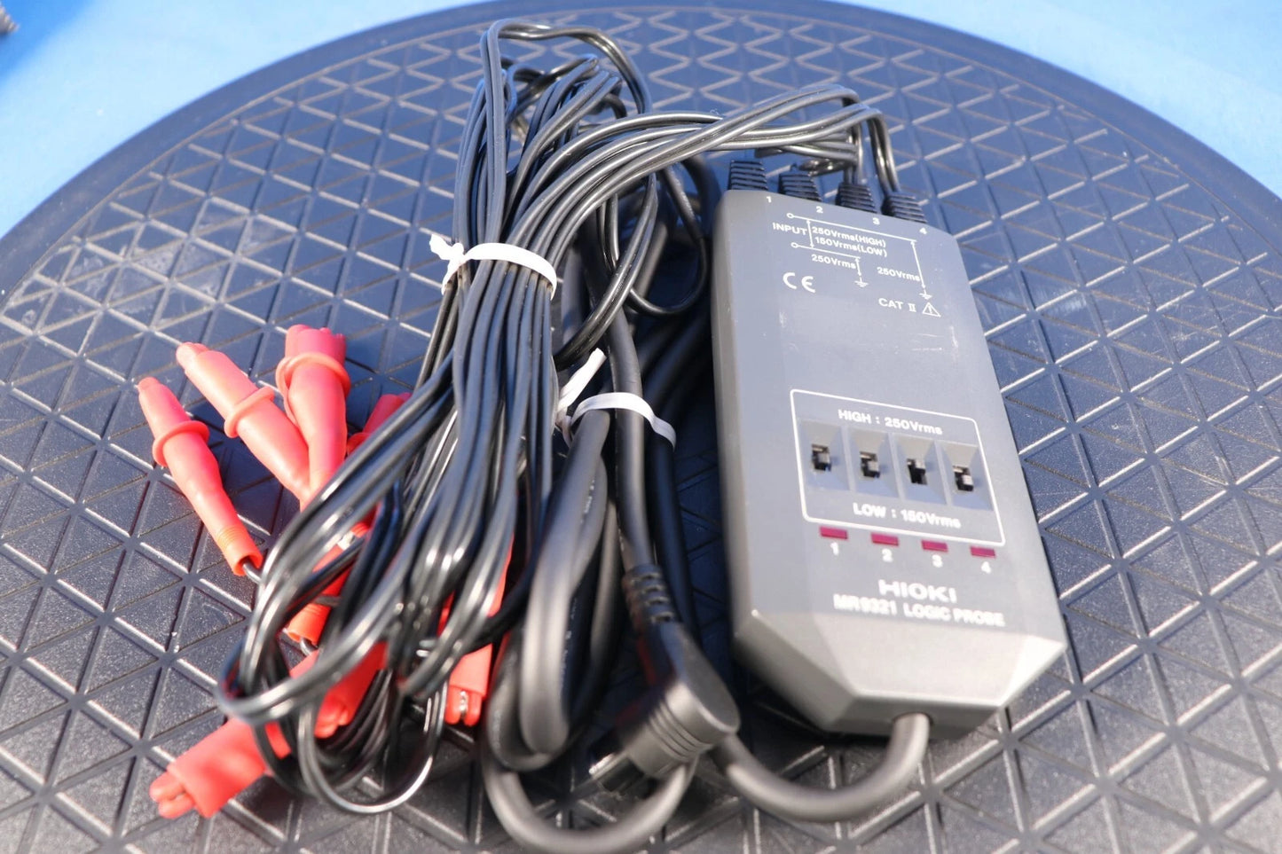 Hioki MR9321 Probe Logic 4ch used to detect the presence of AC/DC