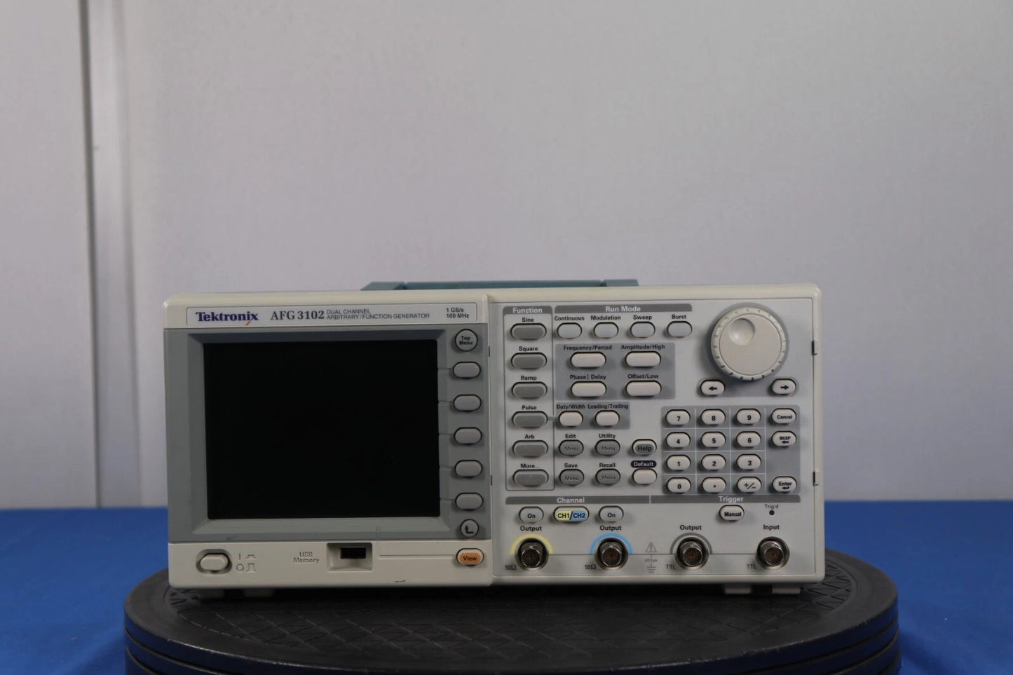 Tektronix AFG3102 Function Generator dual Channel, 1GS/s, 100MHz Arbitrary Func