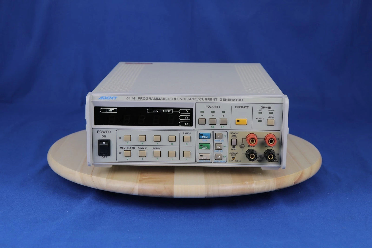 ADCMT R6144 DC Voltage/ Current Source Programmable DC Voltage/Current Gener