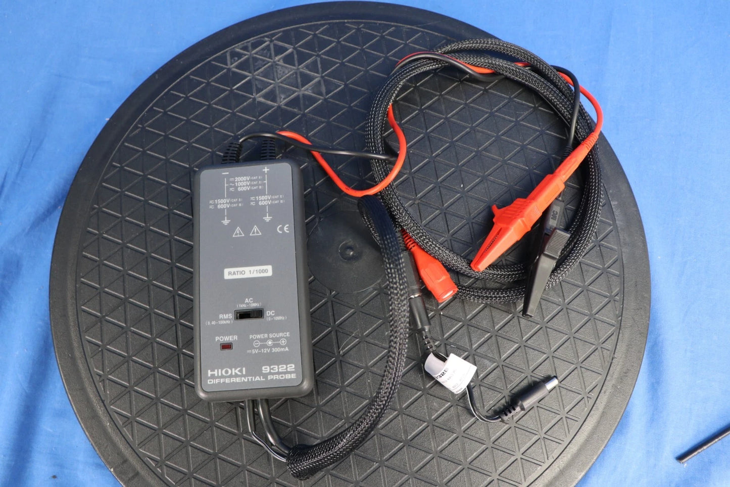 Hioki 9322 Probe Differential DC to 10 MHz, DC mode, AC mode, RMS mode, Max 2000
