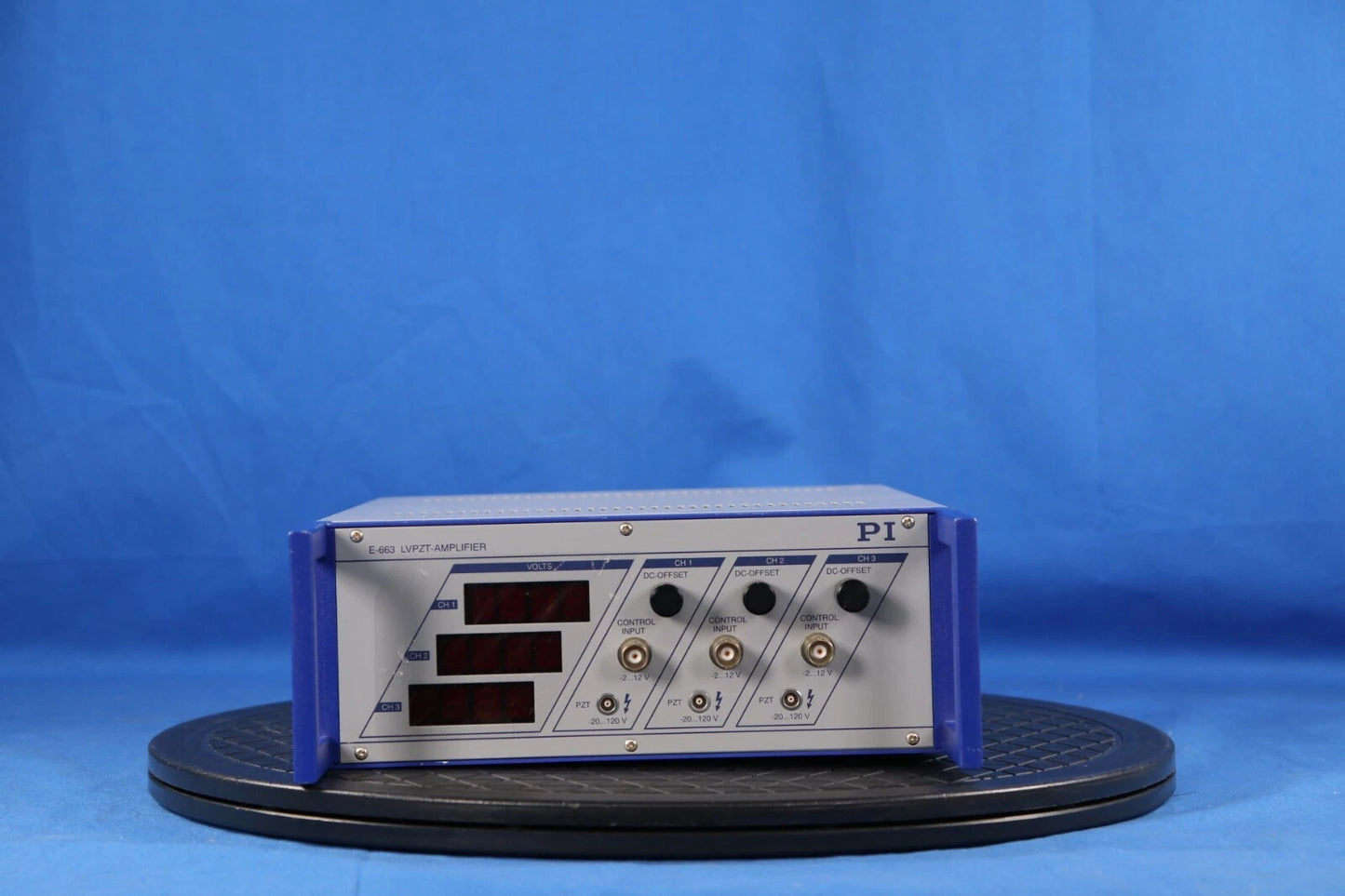 PI E-663 Piezo AMP Piezo Amplifier, 3 Channels, 20 to 120 V, Bench-Top