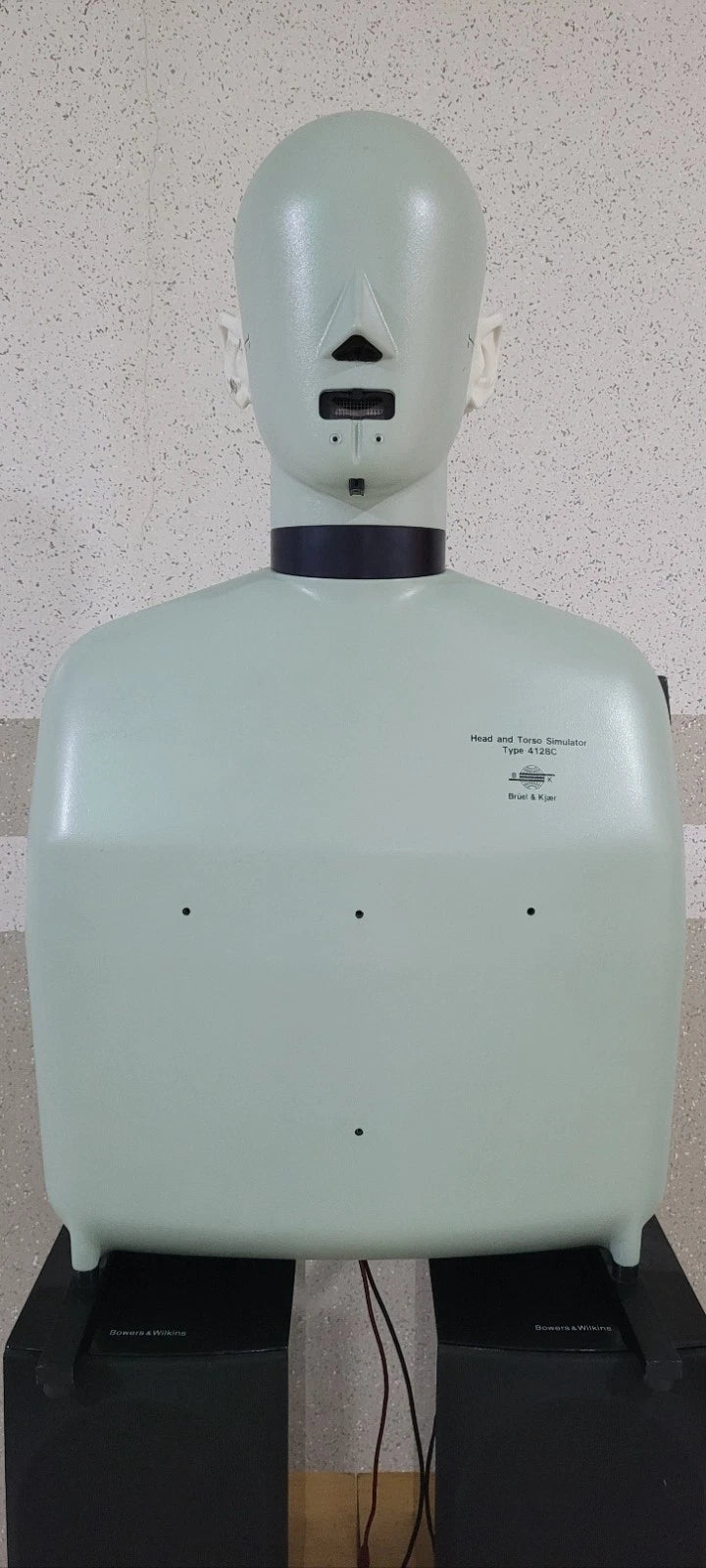 B&K 4128-C-001 Head and Torso Simulator