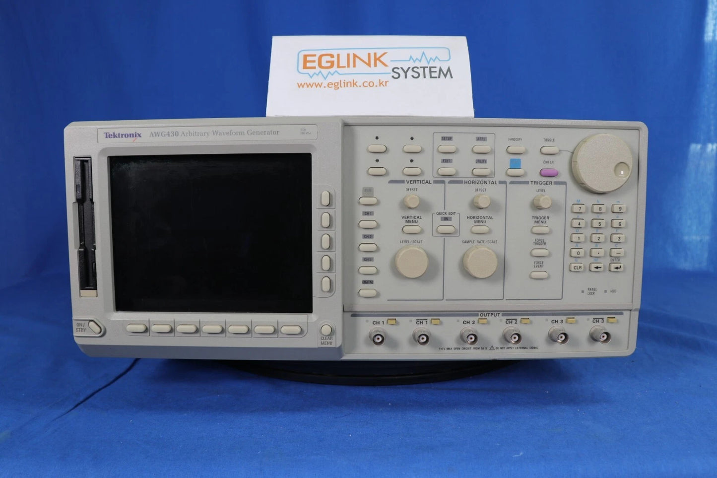 Tektronix AWG430 AWG maximum 200 MS/s, 4 M word/ch waveform memory 16-bits DAC