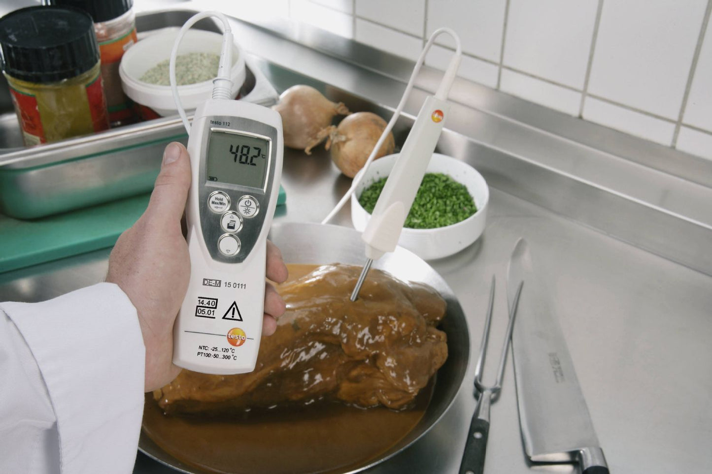 testo 112 highly accurate temperature measuring instrument - with PTB approval