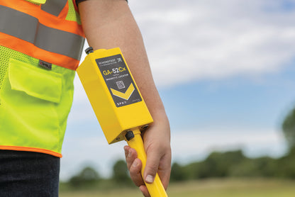 GA-52Cx Magnetic Locator and Plastic Case