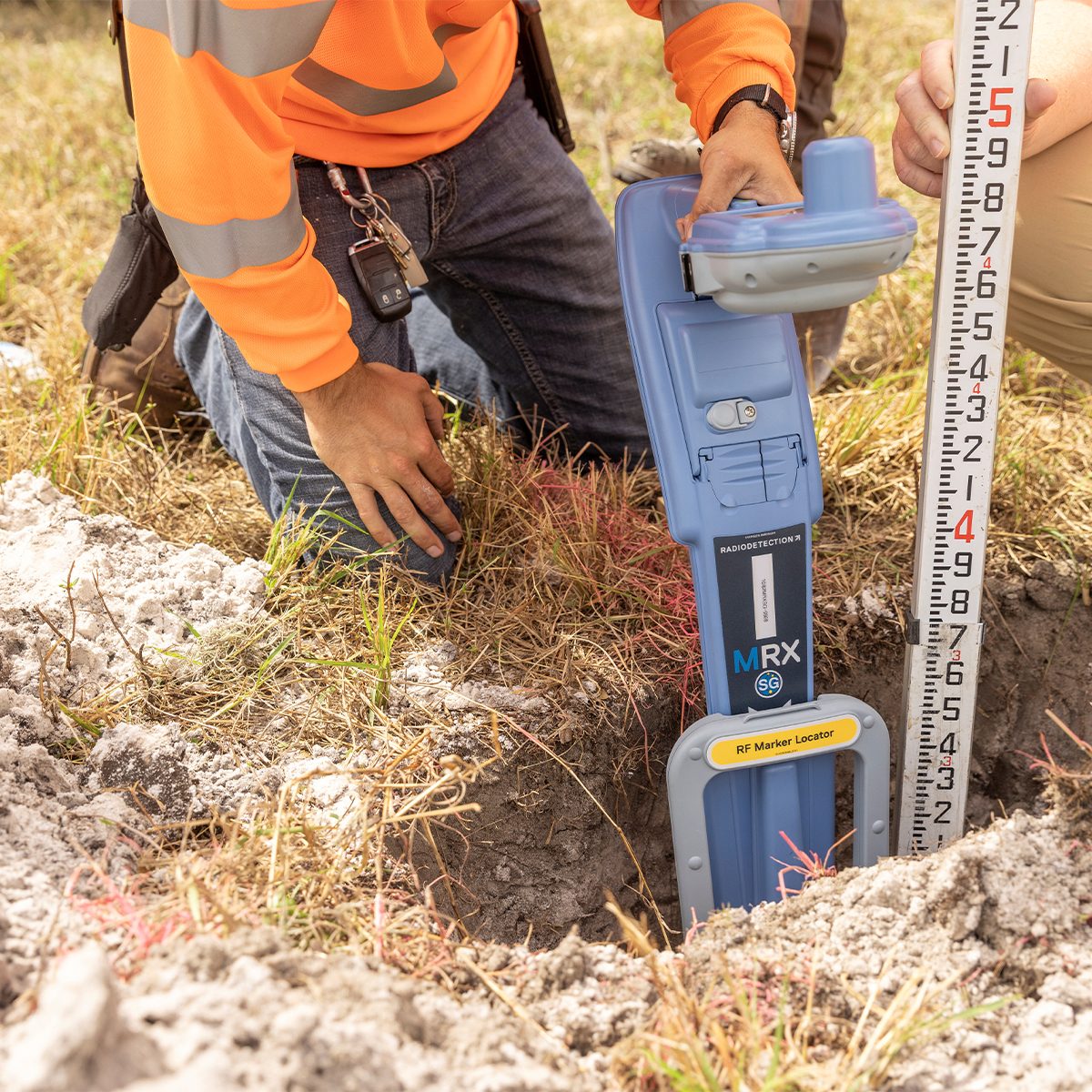 MRX SG Radio Frequency Marker, Survey Grade Cable and Pipe Locator with Built-in Usage Logging and GPS