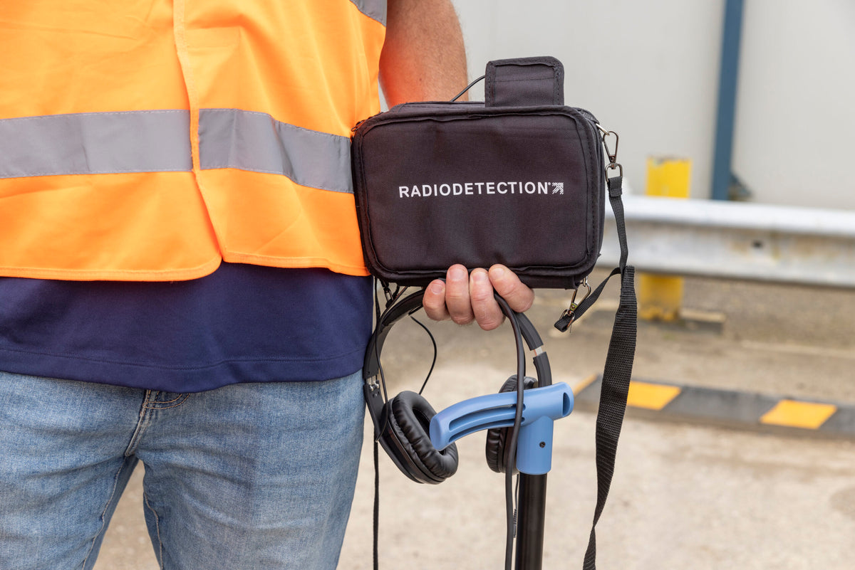 RD510 Water Pipe Locator & Standard and High Pressure Pulsed Water Transmitter Kits (4 & 10 bar)