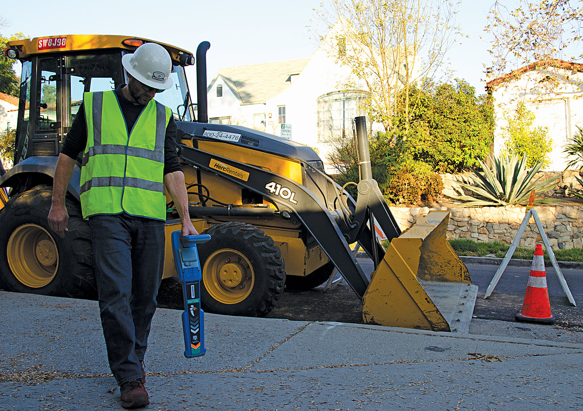 RD7200 Cable and Pipe Locator