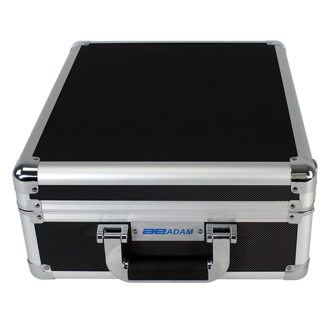 Hard carrying case with lock