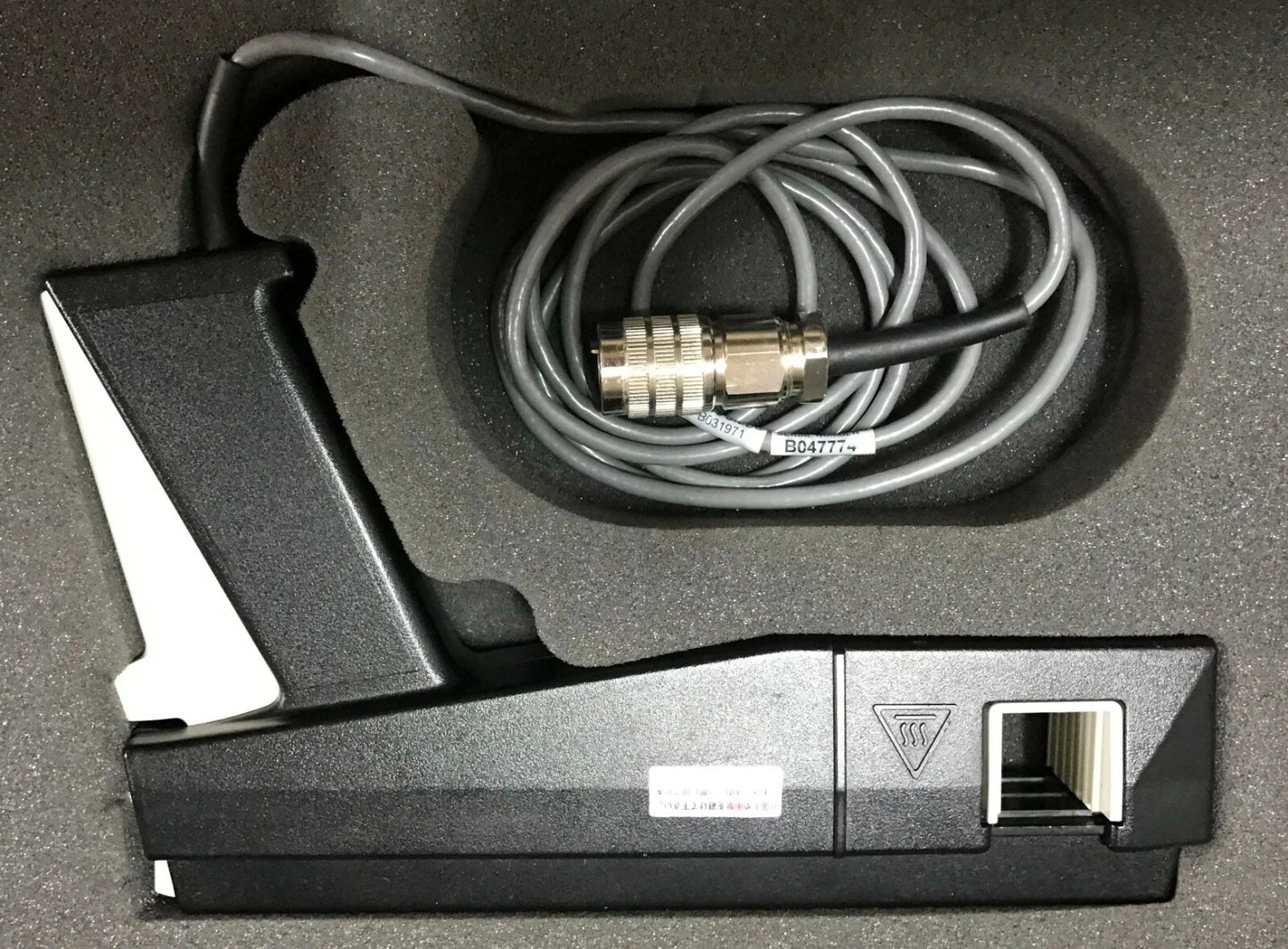 Tektronix A6303 Probe Current AC and DC Current Measurements to 100 A, DC to 15