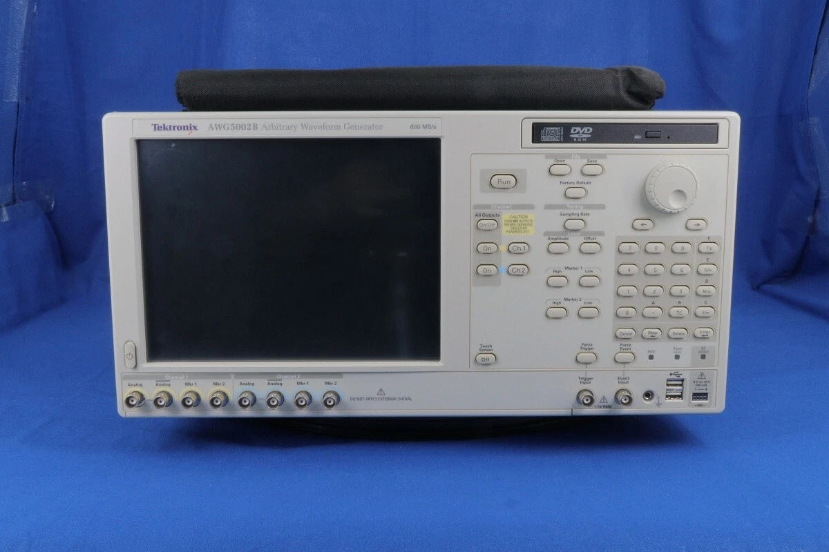 Tektronix AWG5002B AWG