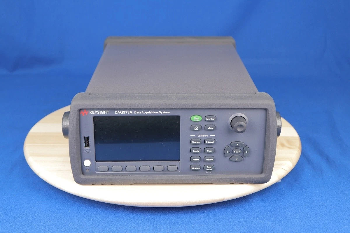 Keysight DAQ973A Data Acquisition System/ DMM built-in 6 digit DMM