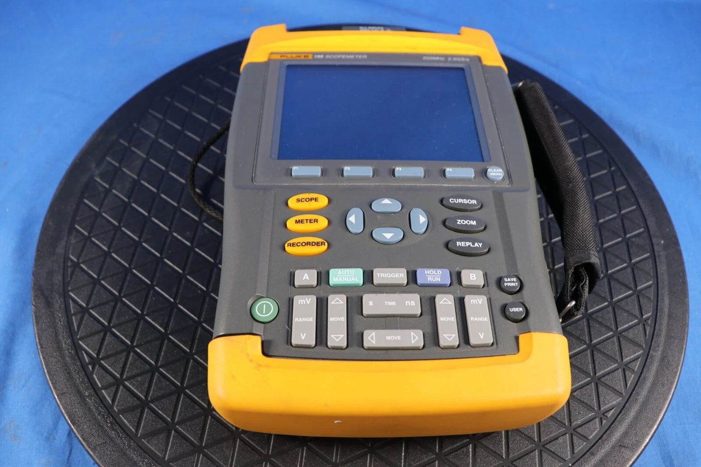 Fluke 199 Oscilloscope Digital HH 200MHz bandwidth, 2.5GS/s, 4 port full Isolate