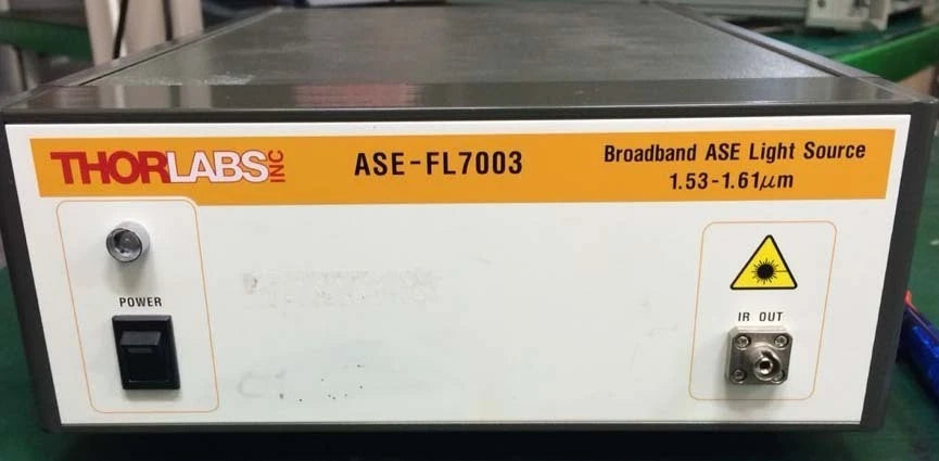ThorLab ASE-FL7003 Light Source