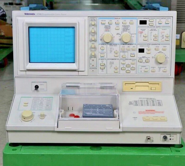 Tektronix 370B Curve Tracer with plastic protect cover