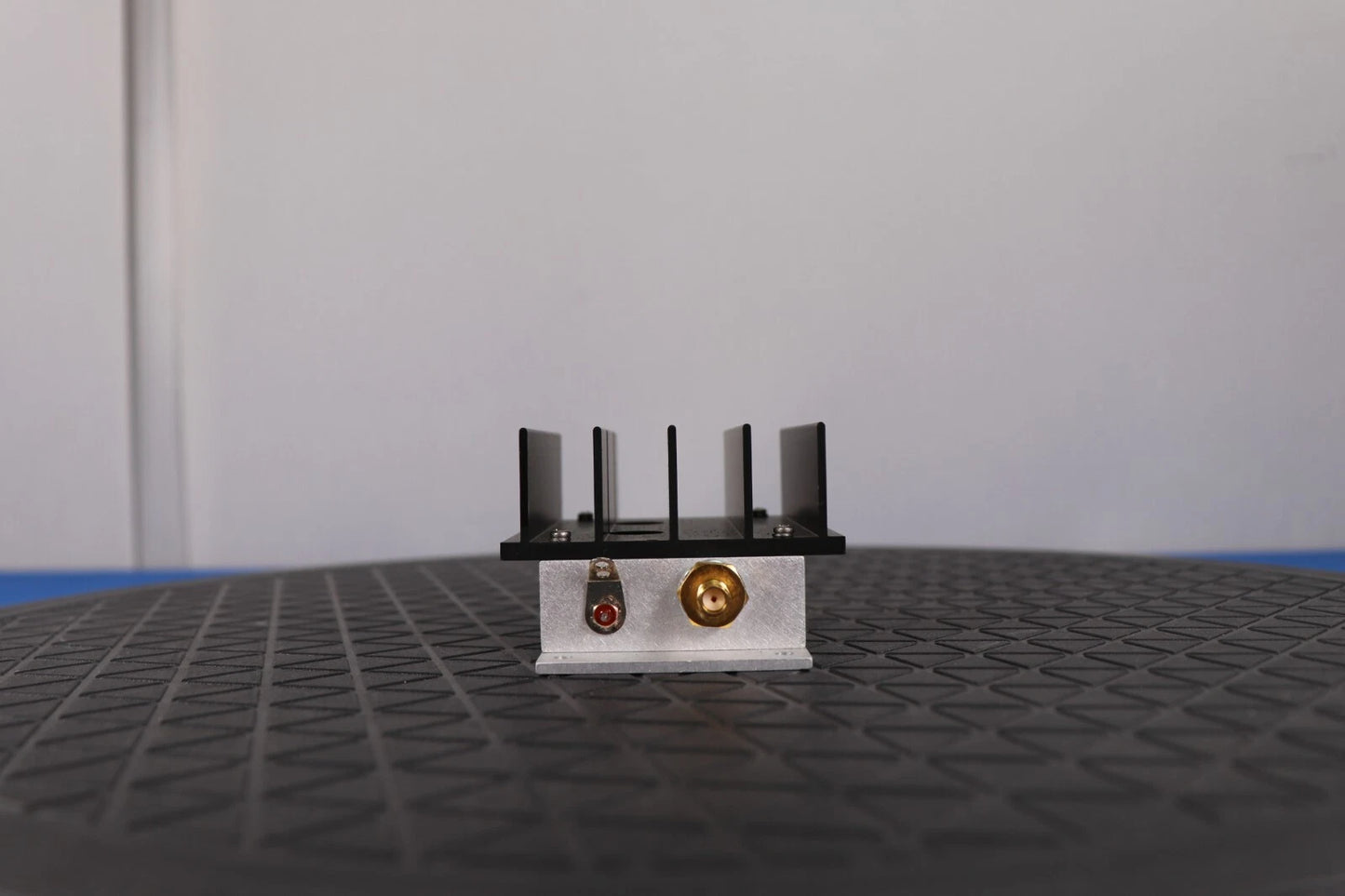 Mini Circuit ZHL-3010+ RF Power AMP 50MHz to 1GHz, high IP3, +46 dBm typ./