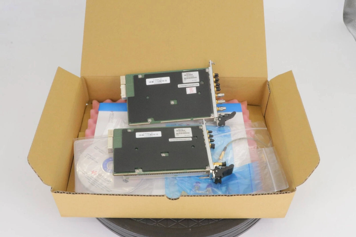 Keysight M9380A Signal Generator PXIe type Continuous Wave (CW) Source, opt F03