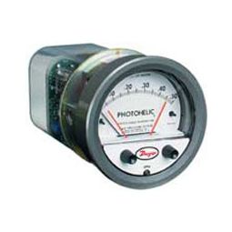 Series 3000SGT Photohelic® Pressure Switch/Gage with Integral Transmitter